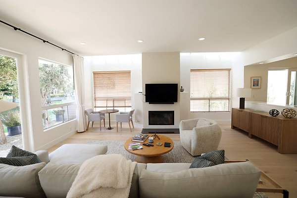 784A Living Room 0772