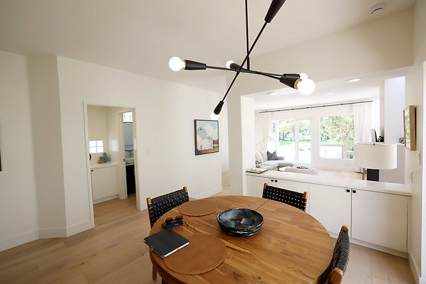 784A Dining Area 0767