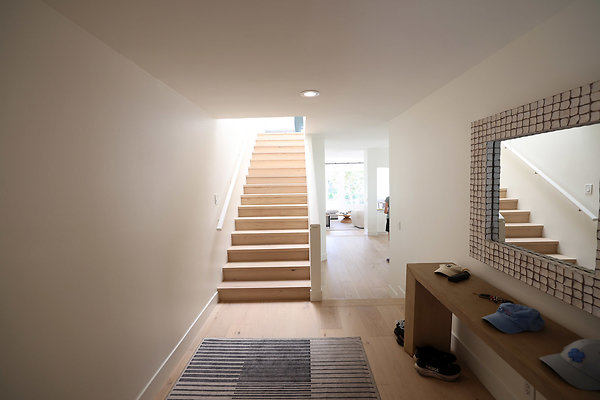 784A Front Entry 0741