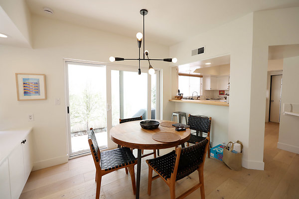 784A Dining Area 0765