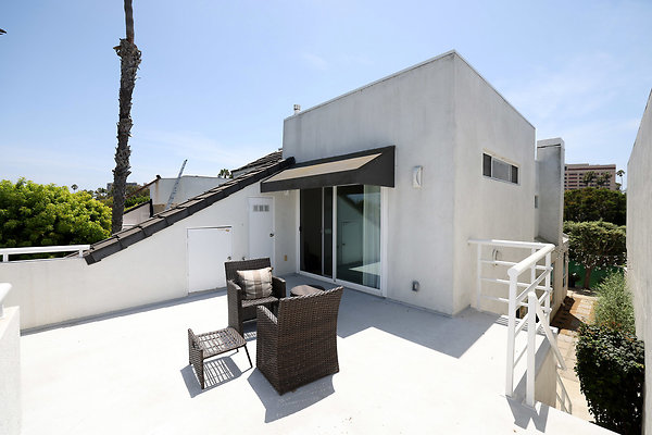 784A Front Deck 0786