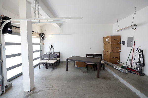784A Garage3 0762