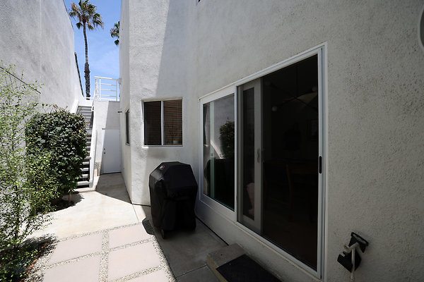 784A Dining Area Patio 0781