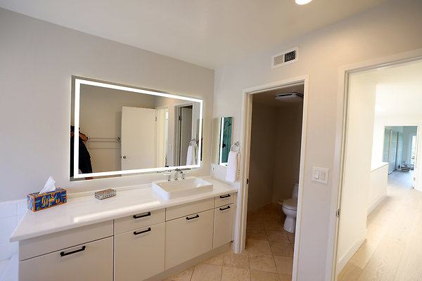 784A Bathroom 0796
