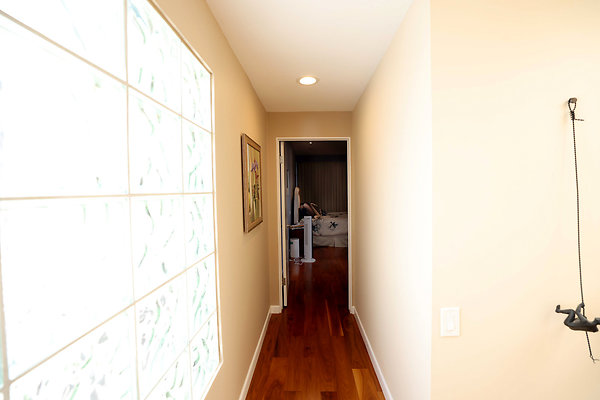 786A 2nd Floor Hallway RS 0891