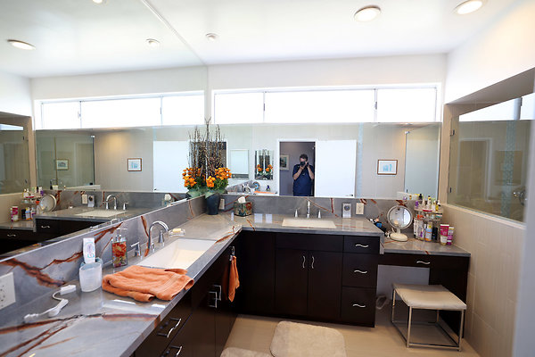 786A Master Bathroom 0896