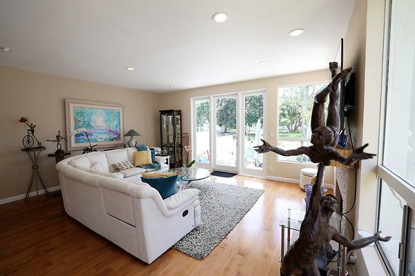 786A Living Room 0845