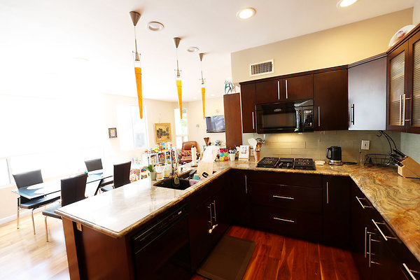 786A Kitchen 0855