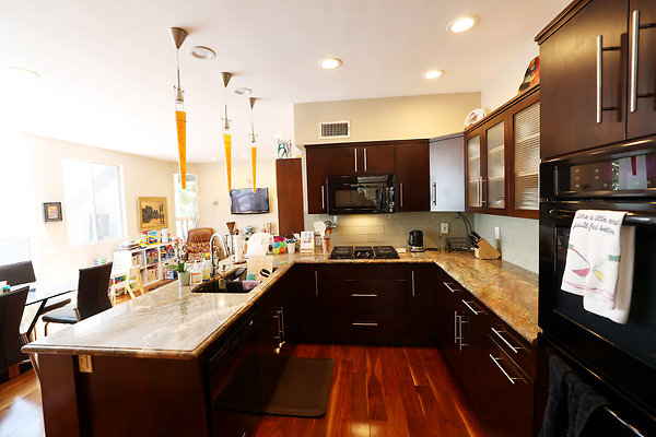 786A Kitchen1 0854