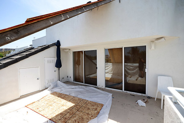 786A Front Deck 0837