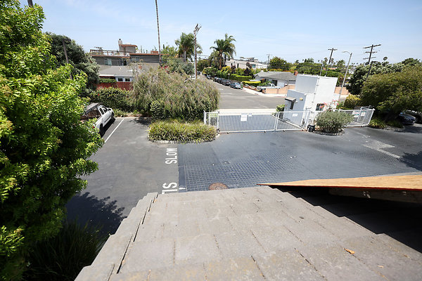 786A Front Deck View 0838