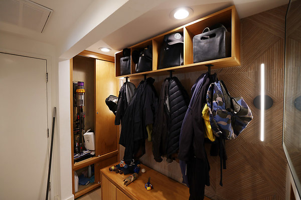 Hallway Coat Rack 1037