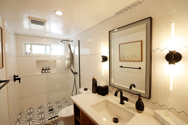 Hallway Bathroom 1032