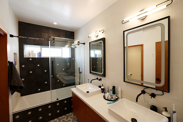 Bedroom Ensuite Bathroom 1085