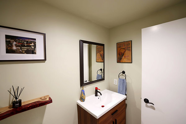 794A Powder Room 1147 794A Powder Room 1147