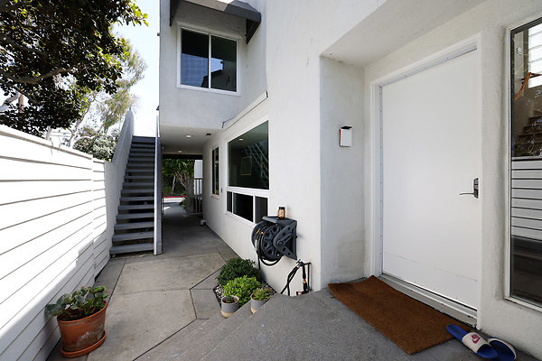 794A Front Door 1099