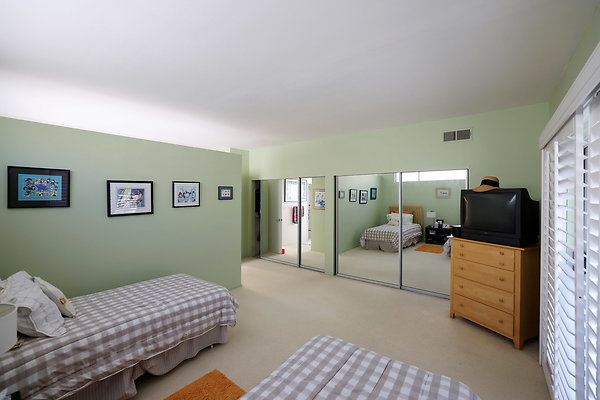799A Bedroom 0650