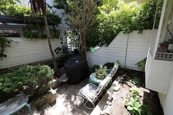 799A Patio 0584 799A Patio 0584