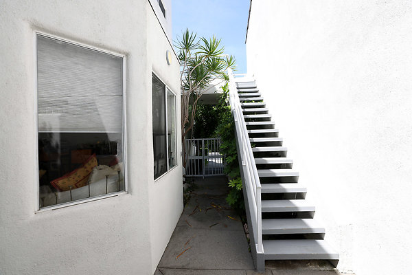 799A Front Deck Stairs 0578