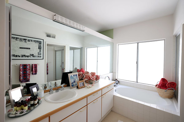 799A Bedroom Bathroom 0643