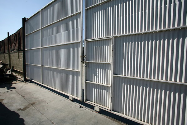 Rear Gate 0066 1 Rear Gate 0066 1