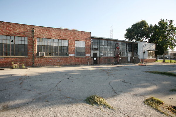 Foam Warehouse LS Ext 0199 1