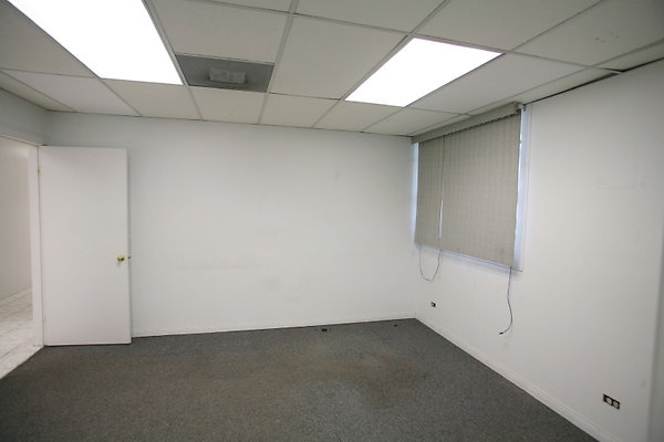 Foam Warehouse Office 0141 1