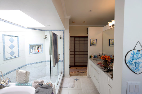 782A Master Bedroom Bathroom 0084