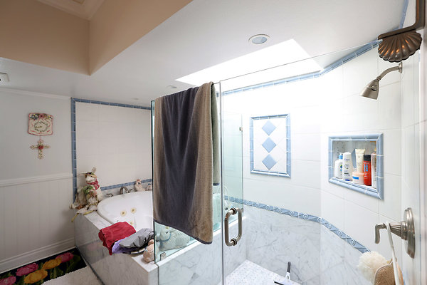 782A Master Bedroom Bathroom 0083