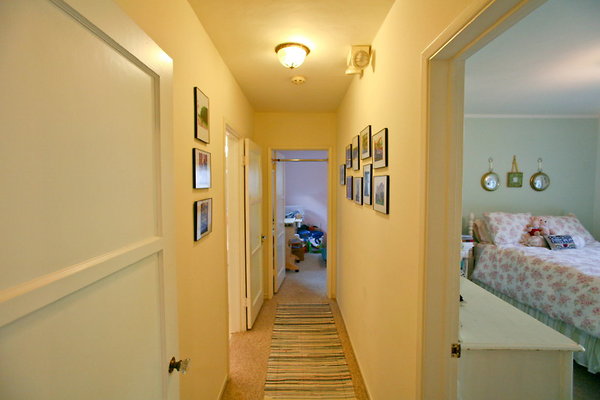 Hallway to Girls Bedrooms1 1