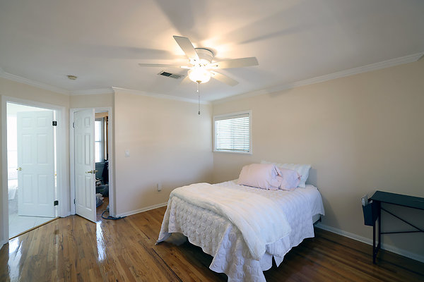 582A Master Bedroom 0273 582A Master Bedroom 0273