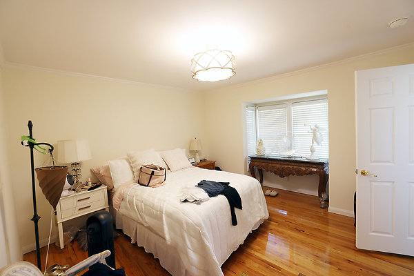 582A Bedroom1 0245