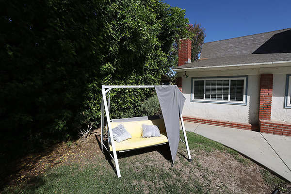 582A Backyard 0253