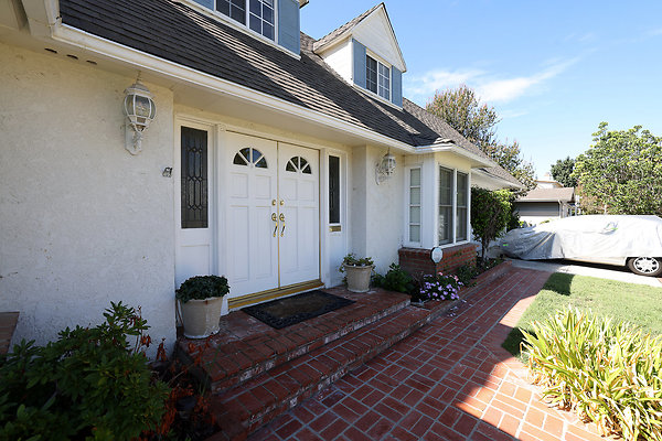 582A Front Door LS 0294