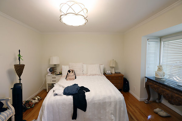 582A Bedroom1 0240
