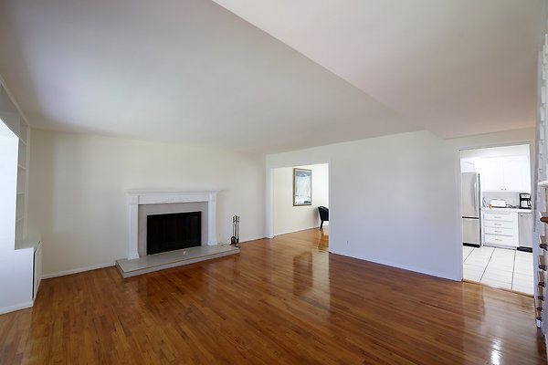 582A Living Room 0205