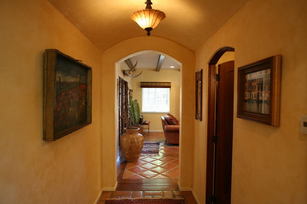 Hallway to Family Room1 1