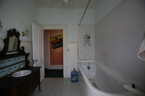 Bathroom1-2 1