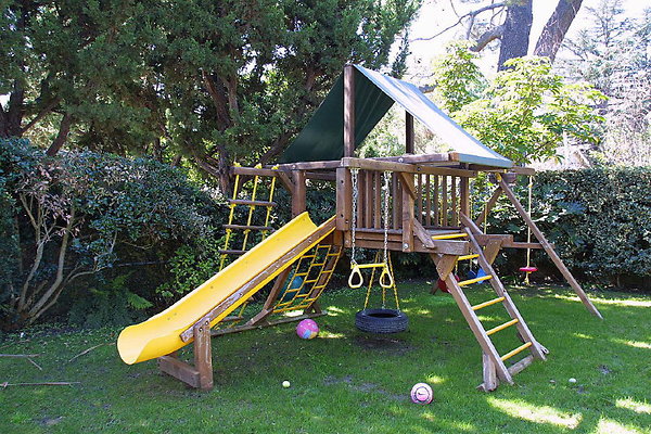 Backyard Play Structure 0057 29 1