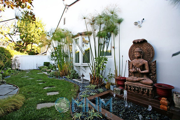 Buddha Garden 0176 1