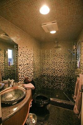 4th Floor Bathroom 0123 1