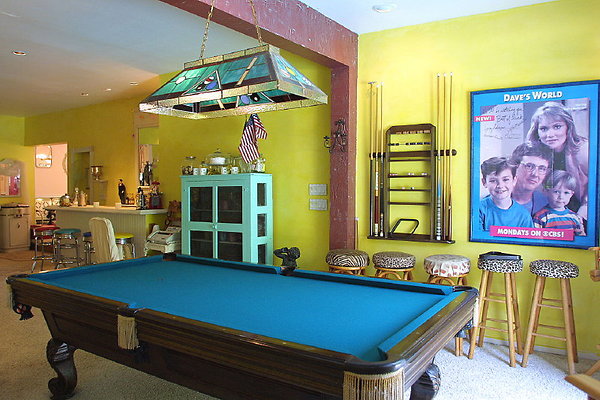 Family Room Pool Table 0085 8 1