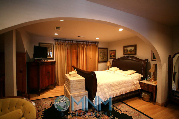 599B Master Bedroom 0218 1