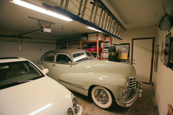 Garage 1947 Cadillac 0066 1