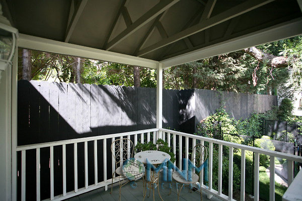 Guest House Balcony 0138 1