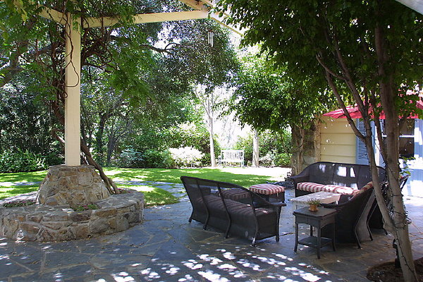 Front Patio 0076 19 1
