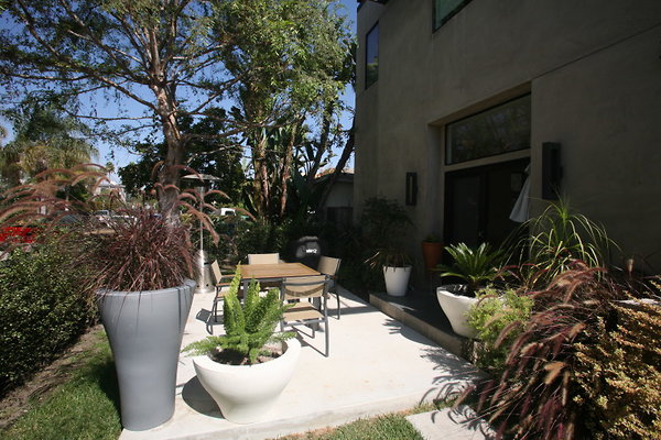 Front Patio 0098 1