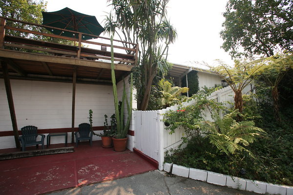 Front Gate &amp; Lounge area 0009 1 1