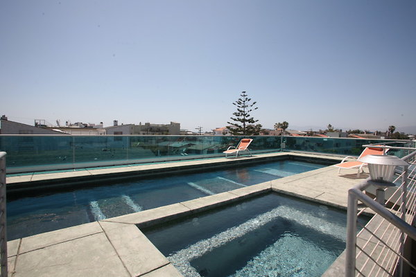 Roof Glass Bottomed Pool 0158 1