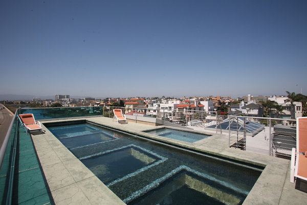 Roof Glass Bottomed Pool 0161 1